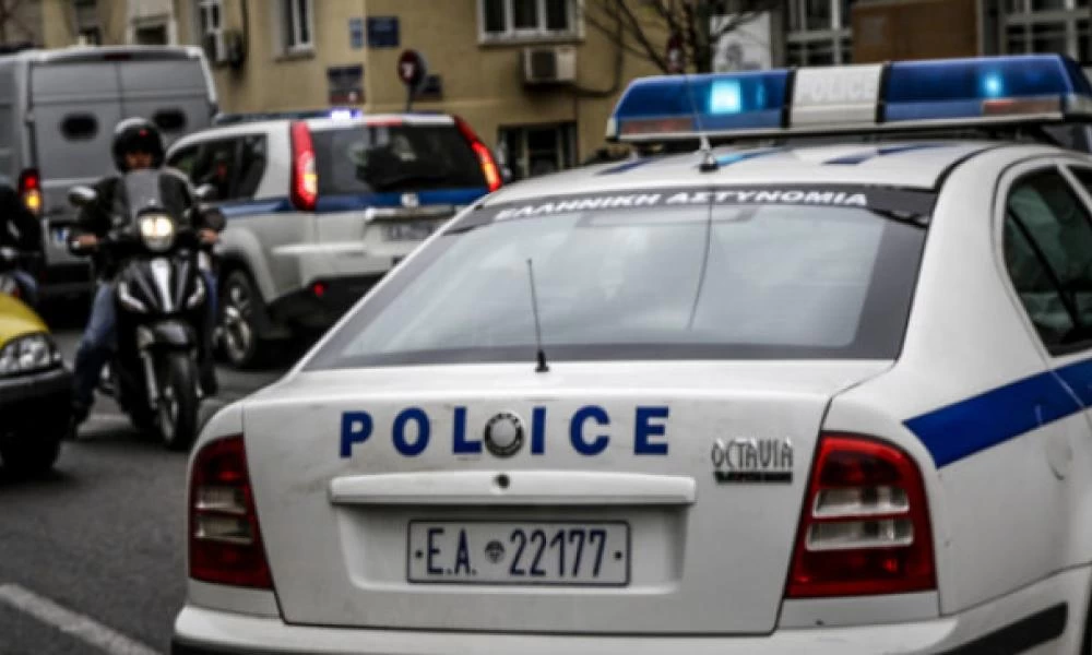 Θεσσαλονίκη: Αλλοδαπός έκλεψε αμάξι και στην καταδίωξη τραυματίστηκε σοβαρά